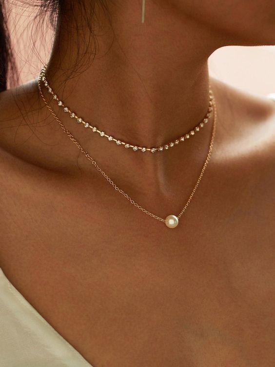 Dainty Gold Necklace Trends For Spring Style Waltz